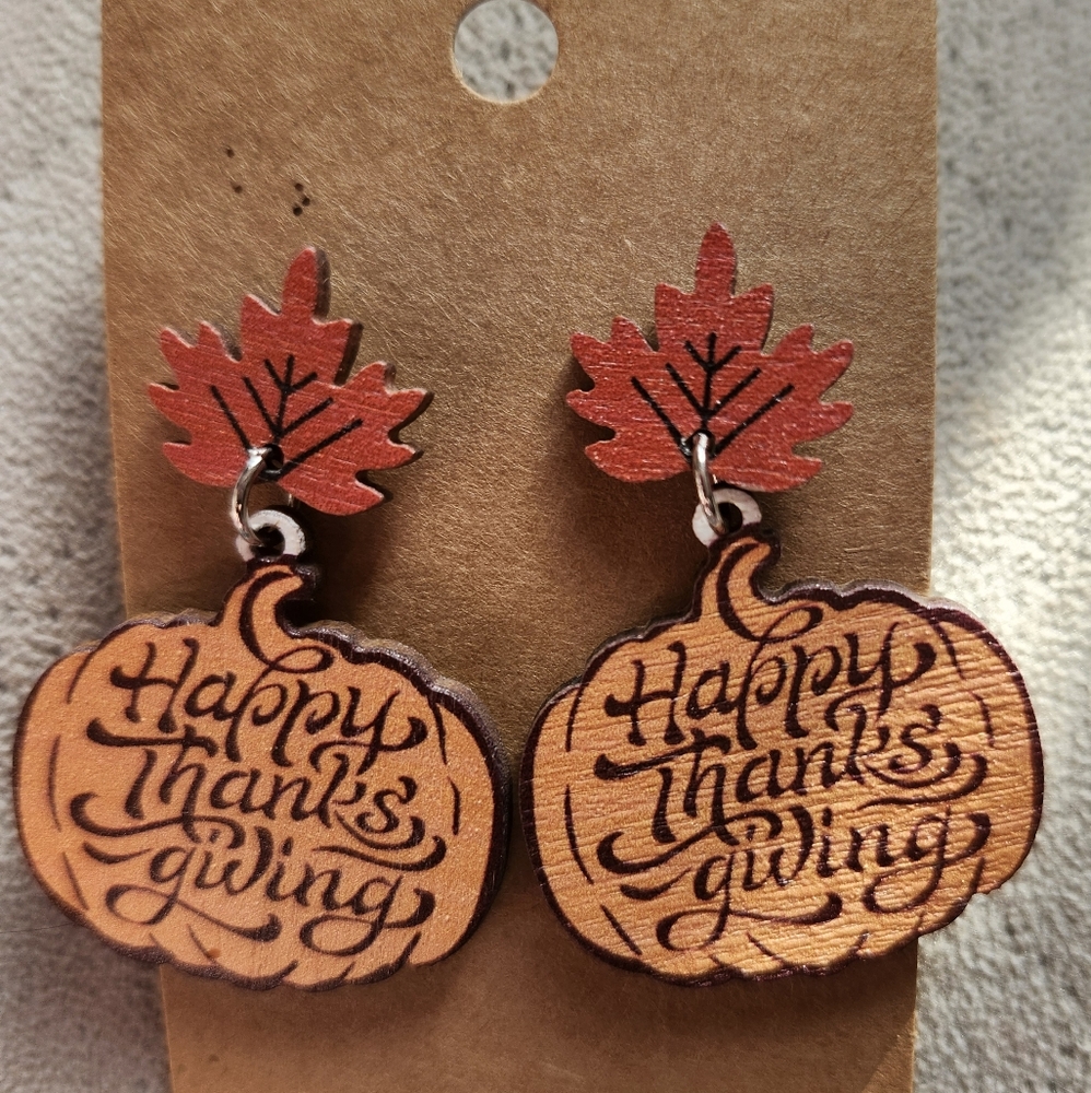 Thanksgiving Pumpkin Earrings with Red Leaf